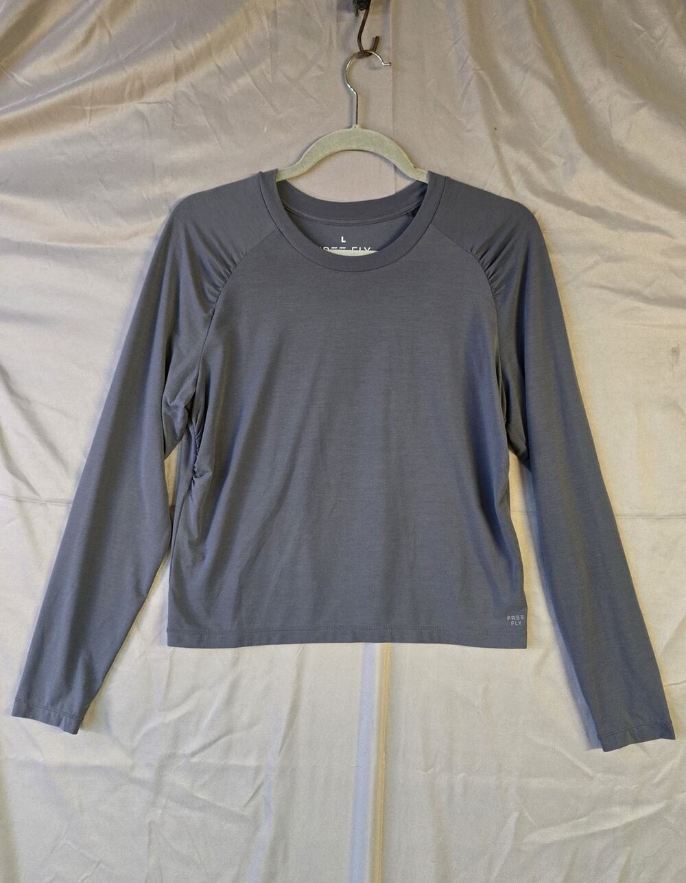 Free Fly Shirt Womens Large Gray Elevate Fitted Raglan Long Sleeve Lightweight